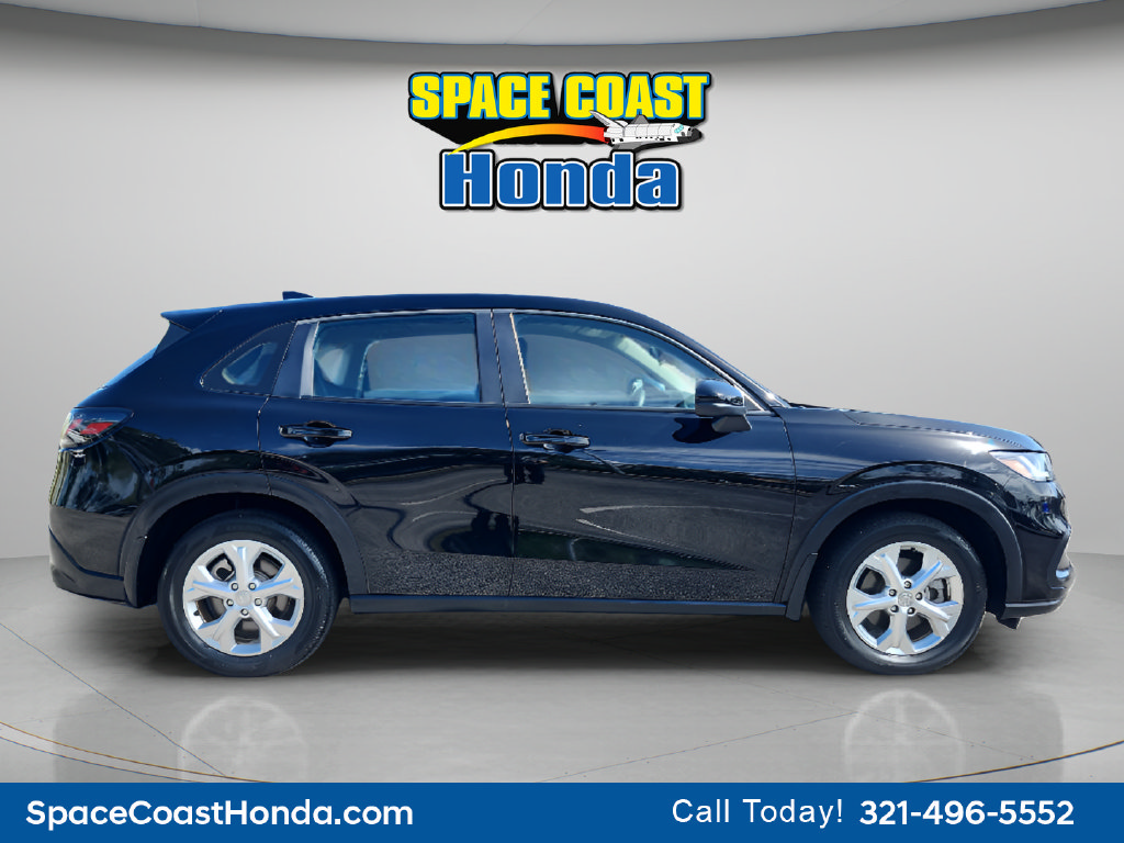 Used 2024 Honda HR-V LX image 2