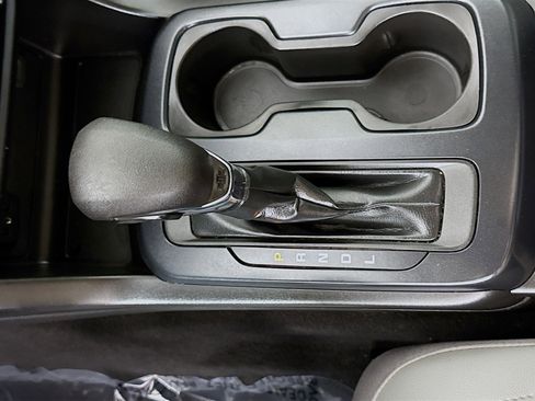 Used 2022 Chevrolet Colorado W/T w/ WT Convenience Package image 19