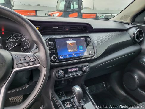 Used 2021 Nissan Kicks SV image 23