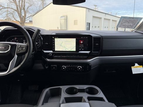 New 2026 GMC Sierra 1500 SLE AWD/4WD image 18