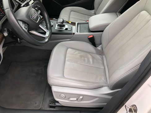 Used 2020 Audi Q5 2.0T Premium w/ Convenience Package image 11