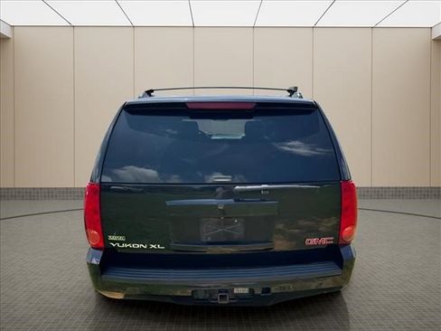 Used 2011 GMC Yukon XL SLT RWD image 17