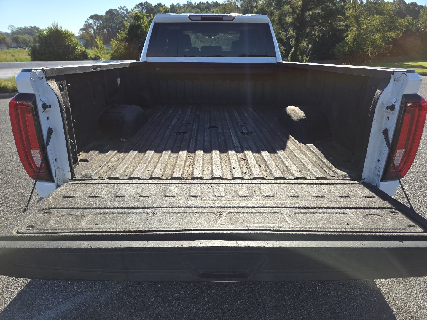 Used 2023 GMC Sierra 3500 Pro w/ Gooseneck/5TH Wheel Package AWD/4WD image 17