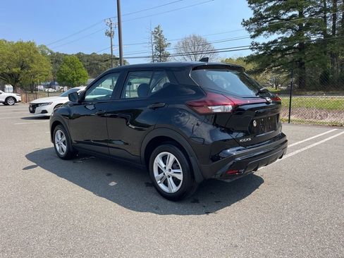 Certified 2025 Nissan Kicks Play S image 7