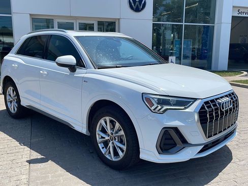 Used 2025 Audi Q3 2.0T Premium Plus w/ Premium Plus Package AWD/4WD image 3