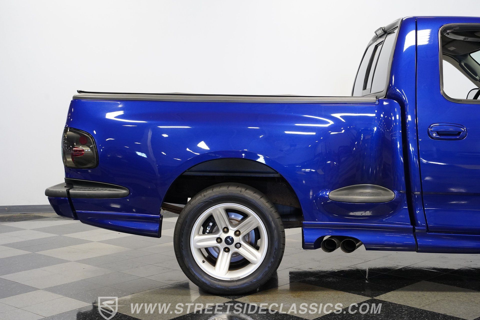 Used 2003 Ford F150 Lightning RWD image 30