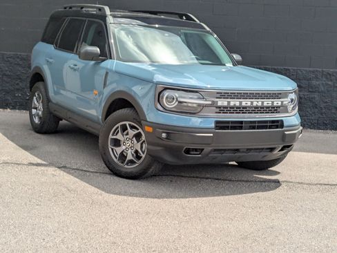 Used 2023 Ford Bronco Sport Badlands w/ Premium Package AWD/4WD image 3