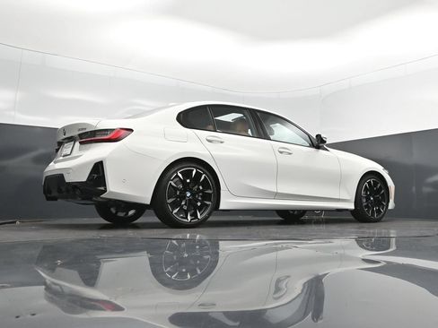 New 2026 BMW 330i Sedan w/ M Sport Package RWD image 42