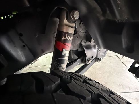 Used 2021 Jeep Gladiator Sport AWD/4WD image 8