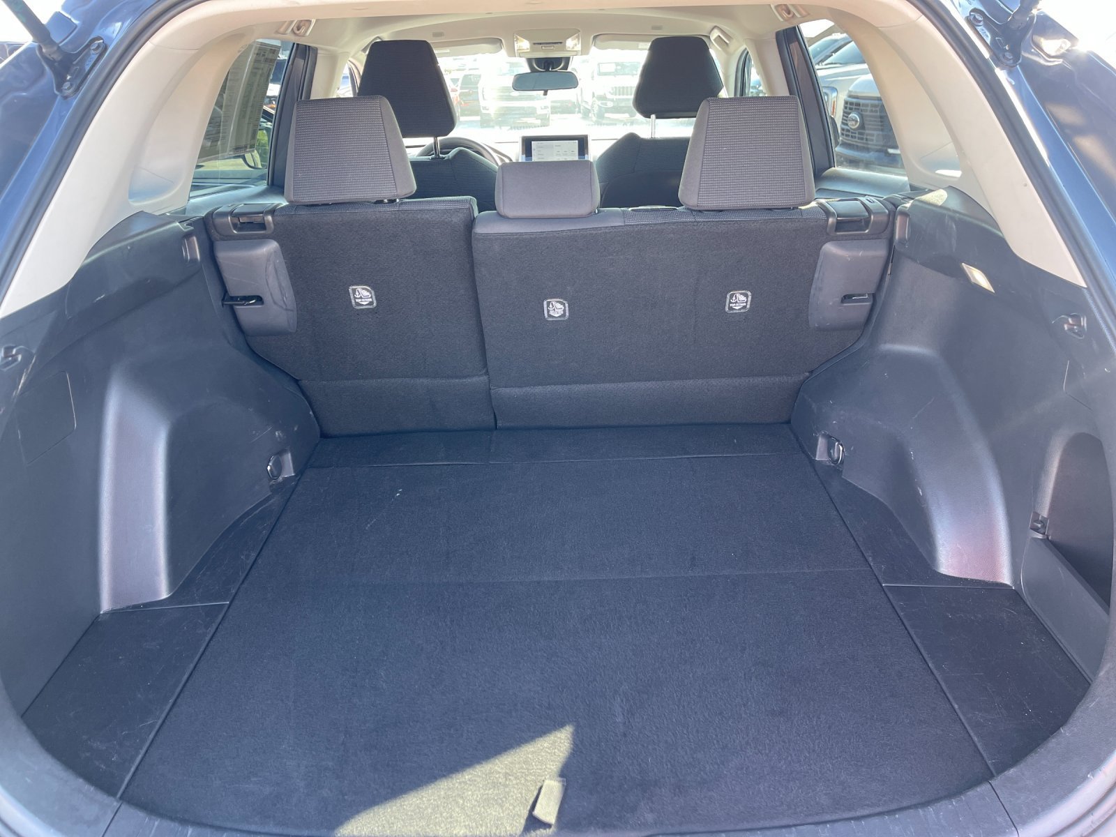 Used 2025 Toyota RAV4 LE AWD/4WD image 18