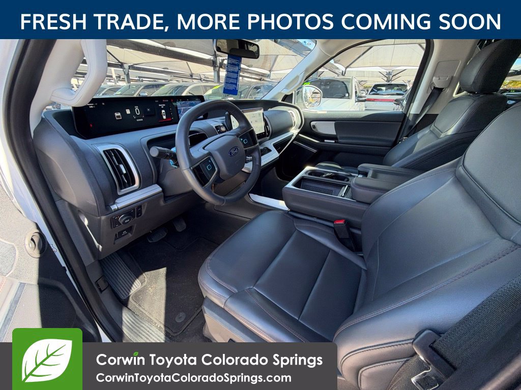 Used 2025 Ford Expedition Active AWD/4WD image 12