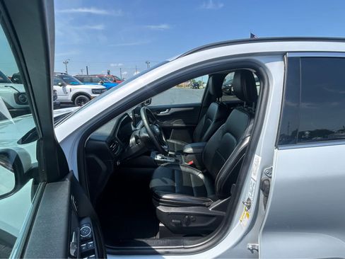 Used 2025 Ford Escape Platinum AWD/4WD image 13
