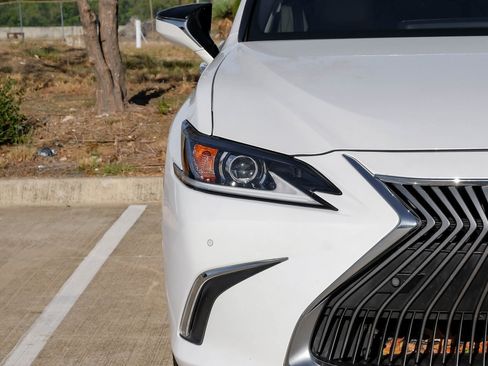 Used 2019 Lexus ES 350 image 51