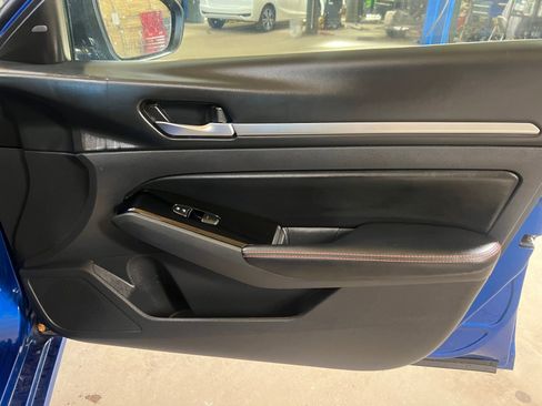 Used 2025 Nissan Altima 2.5 SR image 17