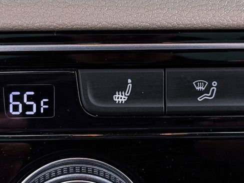 Used 2019 Volkswagen Atlas SEL image 20