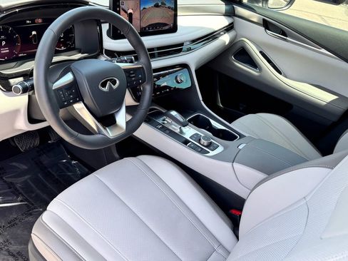 Certified 2026 INFINITI QX60 Luxe w/ Cargo Package FWD image 16