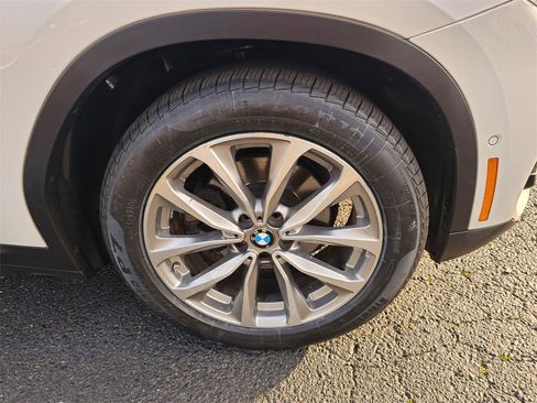 Used 2018 BMW X3 xDrive30i image 9