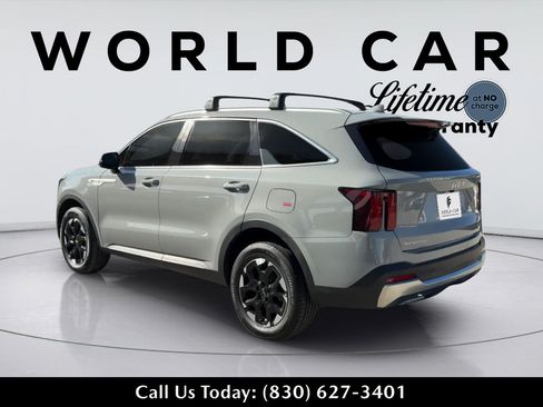 Used 2025 Kia Sorento S AWD/4WD image 5
