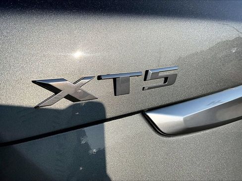 Used 2022 Cadillac XT5 Premium Luxury FWD image 33