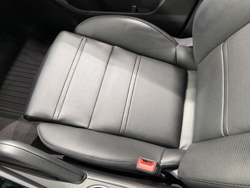 Certified 2023 Porsche Cayenne AWD/4WD image 57