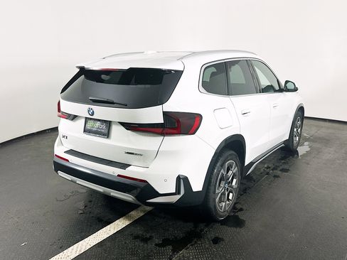 Used 2025 BMW X1 xDrive28i AWD/4WD image 9