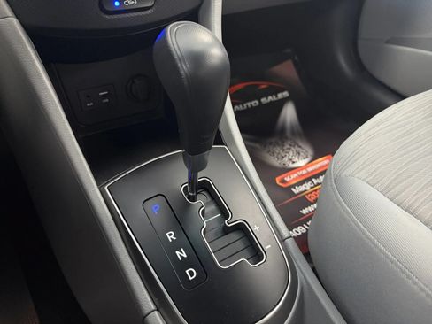 Used 2016 Hyundai Accent SE FWD image 24