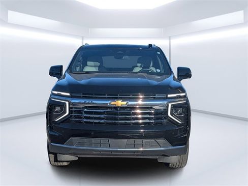 Used 2025 Chevrolet Tahoe LT image 8