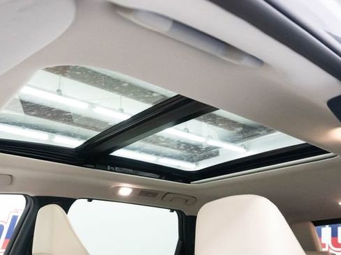 Used 2023 INFINITI QX60 Luxe w/ Cargo Package FWD image 4