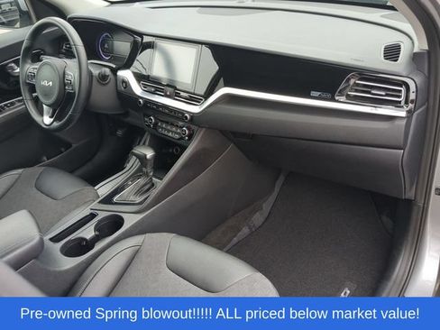 Used 2022 Kia Niro LXS FWD image 49