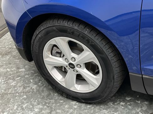 Used 2023 Ford Edge SE image 28