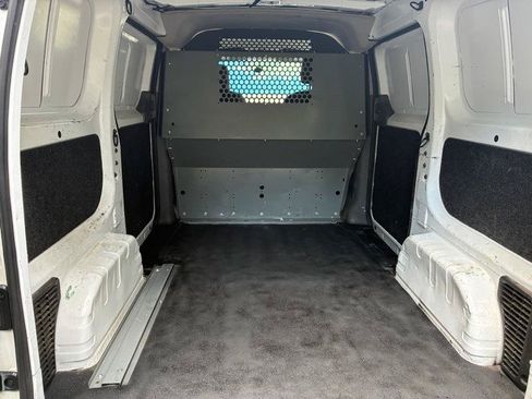 Used 2020 Nissan NV200 S FWD image 25