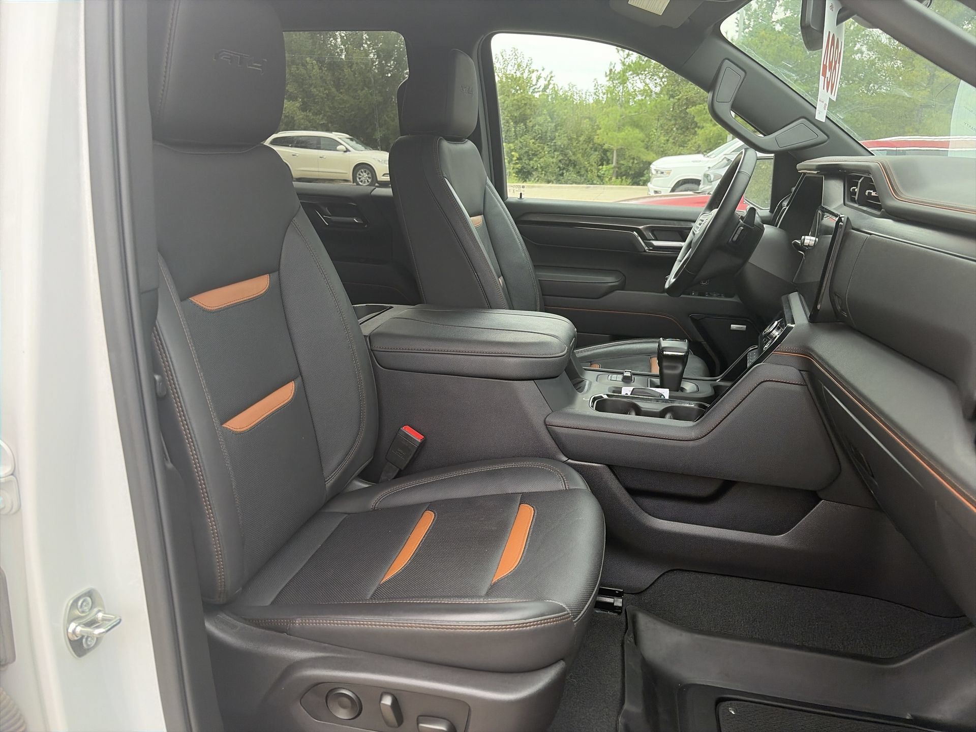Used 2025 GMC Sierra 1500 AT4 AWD/4WD image 30