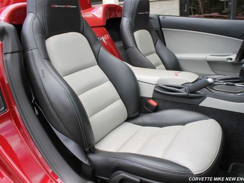 Used 2011 Chevrolet Corvette Grand Sport w/ Preferred Equipment Group RWD image 37