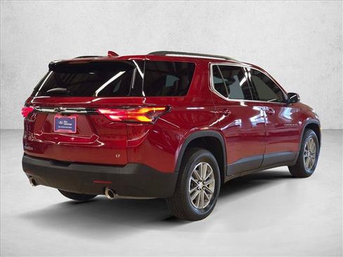 Used 2023 Chevrolet Traverse LT FWD image 5