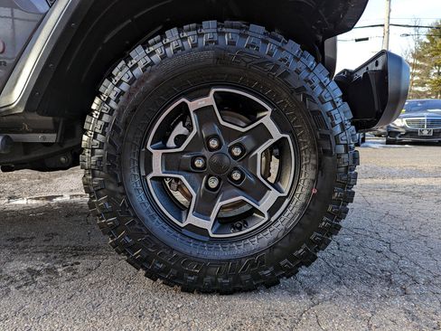 Used 2022 Jeep Gladiator Mojave w/ Cold Weather Group image 49