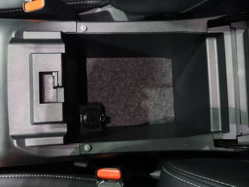 Used 2025 Subaru Outback Limited image 31