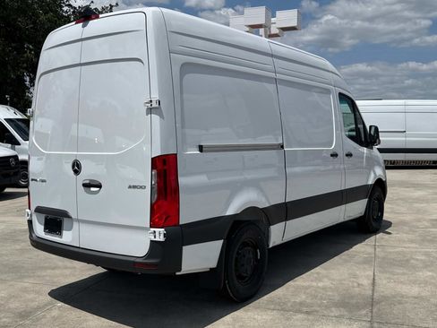 Used 2025 Mercedes-Benz Sprinter 2500 image 7