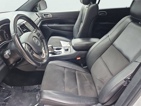 Used 2022 Jeep Grand Cherokee Laredo X AWD/4WD image 34