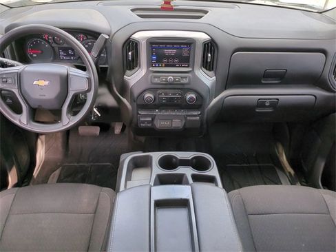 Used 2022 Chevrolet Silverado 2500 Custom w/ Custom Value Package image 17