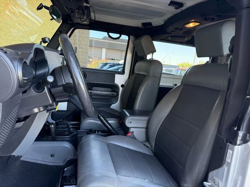 Used 2009 Jeep Wrangler X image 22