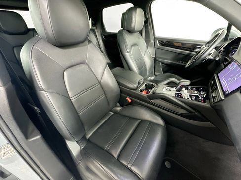 Certified 2020 Porsche Cayenne image 28