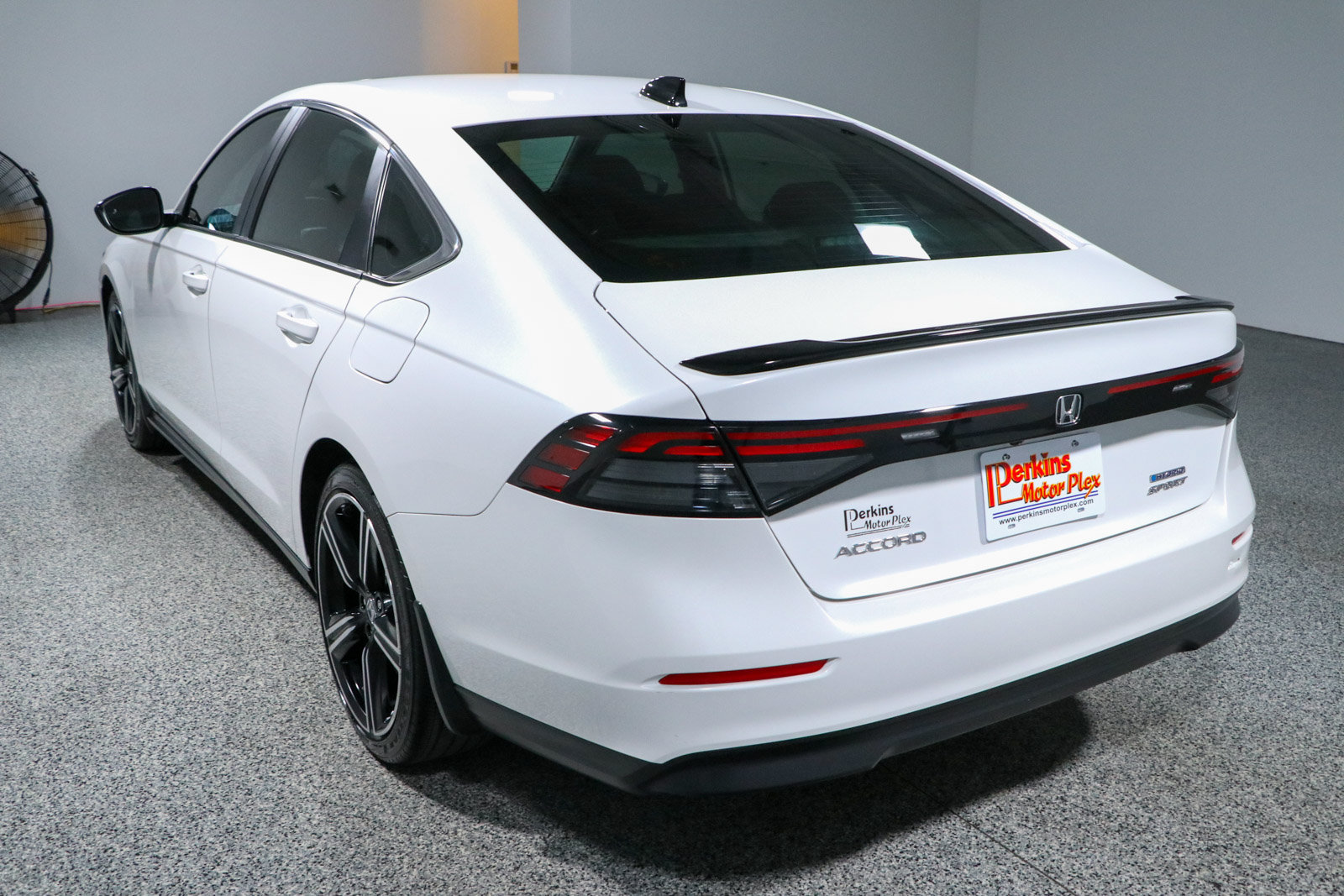 Used 2024 Honda Accord Sport image 9