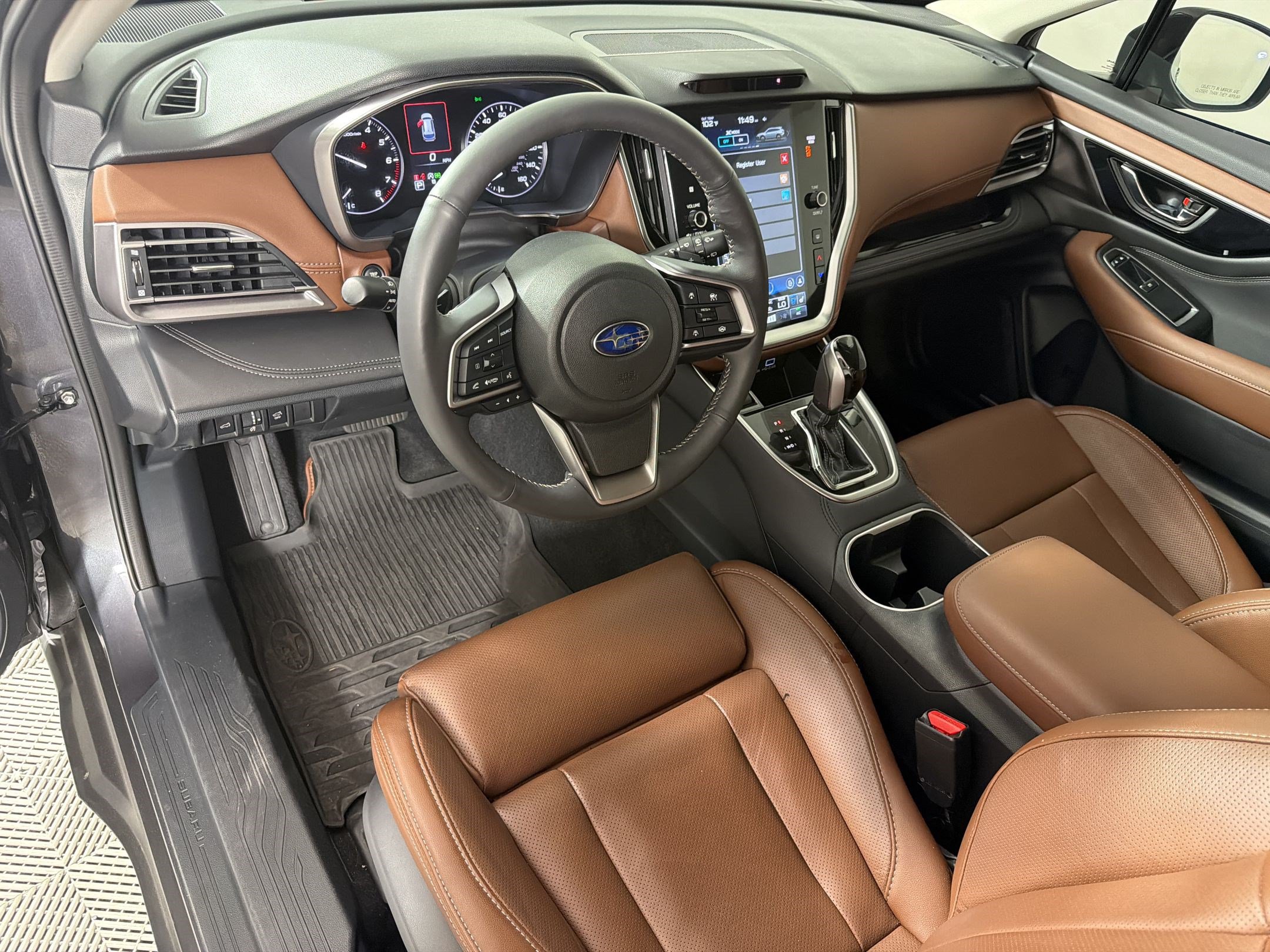 Used 2025 Subaru Outback Touring AWD/4WD image 4
