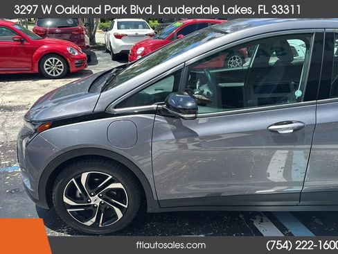 Used 2023 Chevrolet Bolt LT FWD image 15