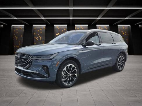 New 2026 Lincoln Nautilus Reserve image 7