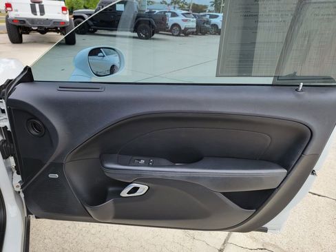 Used 2017 Dodge Challenger SXT Plus image 12