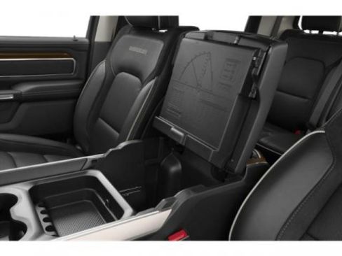 Used 2022 RAM 1500 Laramie AWD/4WD image 17