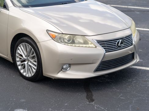 Used 2013 Lexus ES 350 w/ Luxury Pkg FWD image 46