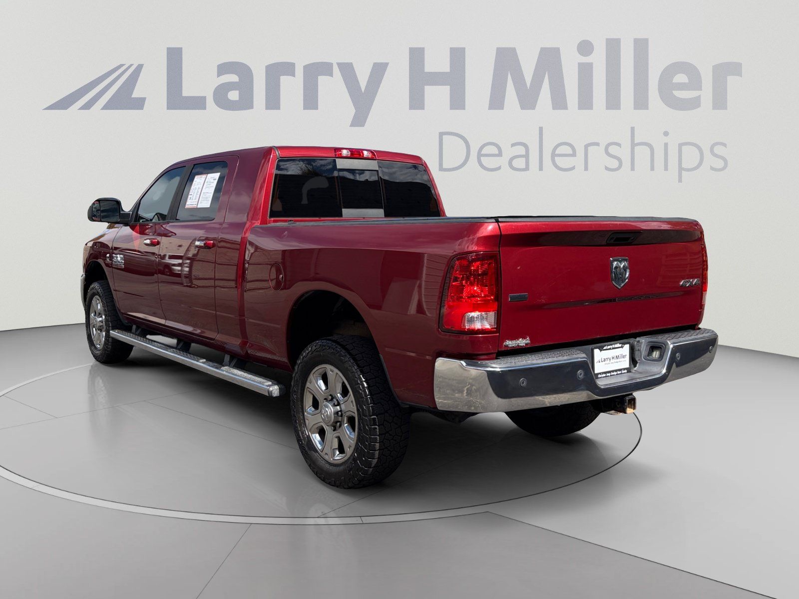 Used 2015 RAM 2500 SLT w/ Luxury Group AWD/4WD image 3