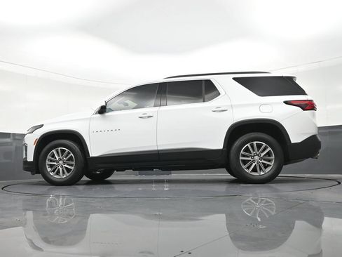 Used 2023 Chevrolet Traverse LT FWD image 25